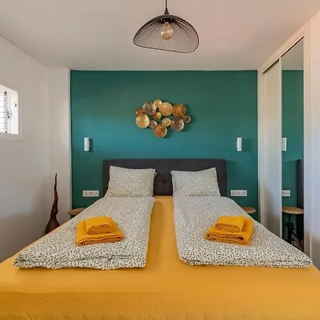 Chic & Stylish Near Yumbo Apartment *