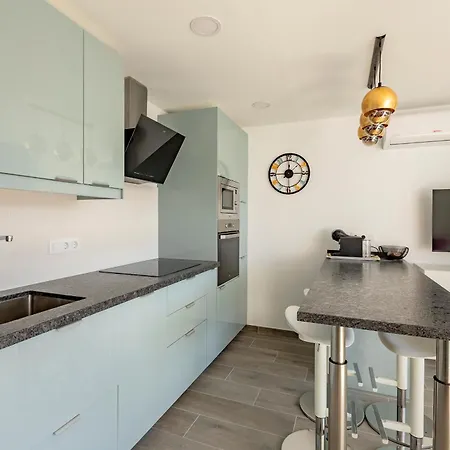 Apartment Chic & Stylish Near Yumbo Playa del Ingles (Gran Canaria)