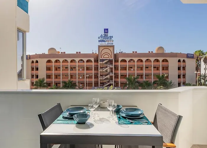 Chic & Stylish Near Yumbo * Плайя-дель-Інглес