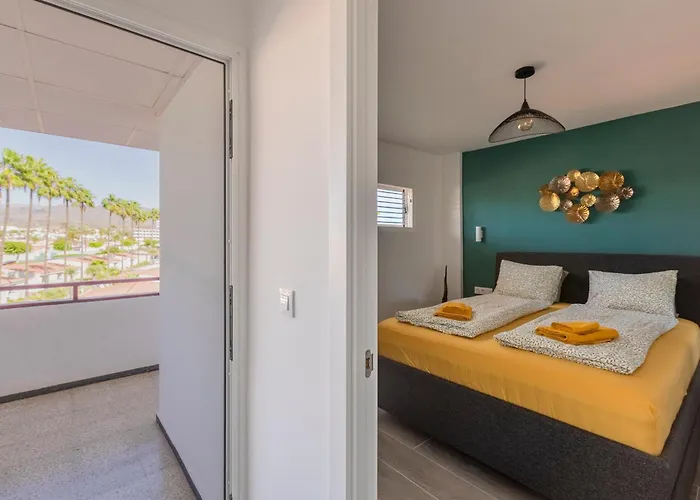 Апартаменти Chic & Stylish Near Yumbo Плайя-дель-Інглес