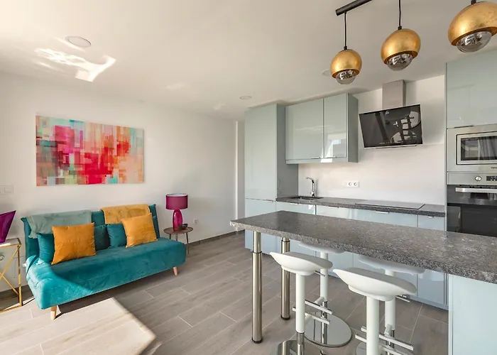 Apartman Chic & Stylish Near Yumbo